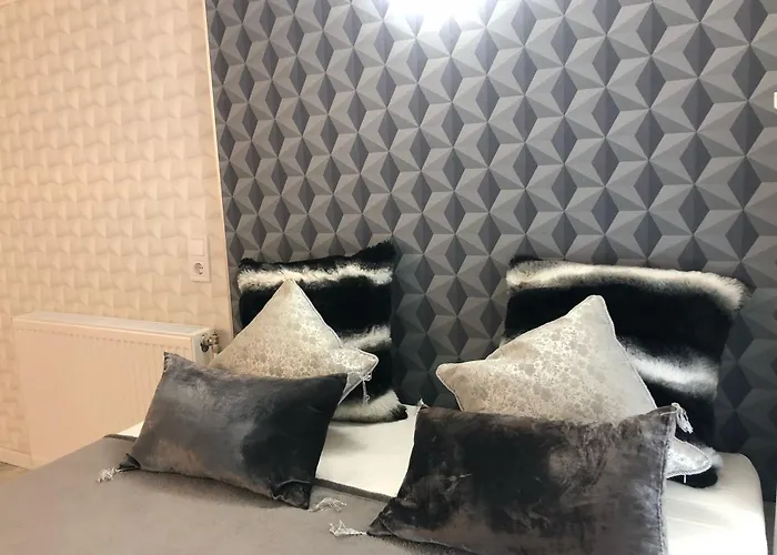 Corvin Apartment Near Semmelweis And Heimpal