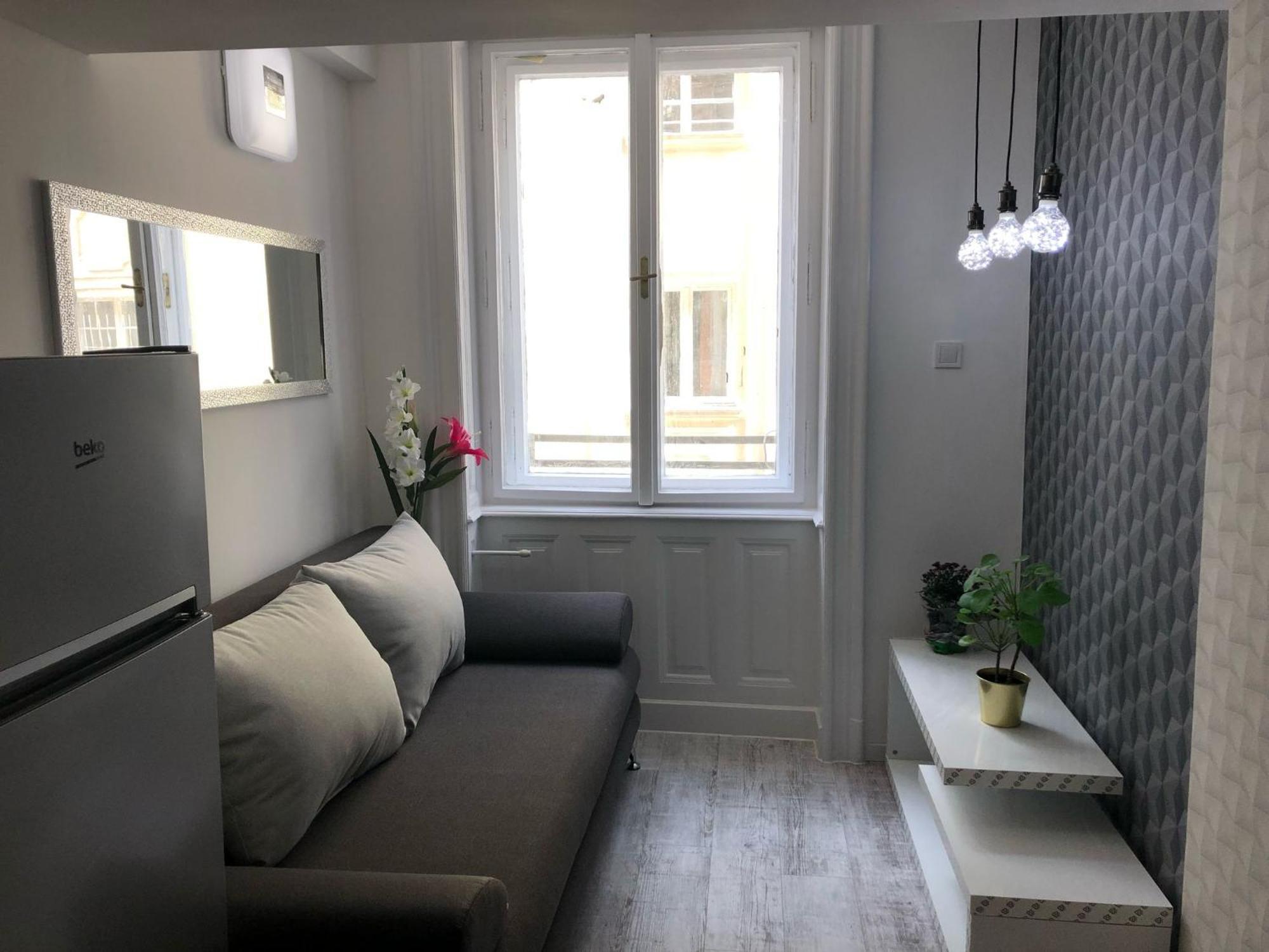 Apartmán Corvin Near Semmelweis And Heimpal *